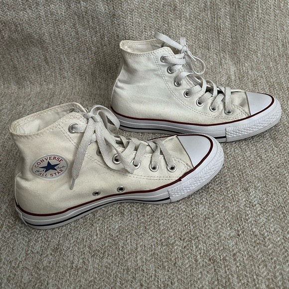 High Top Converse - Picture 5 of 11